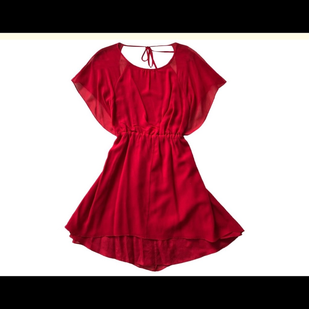 Elizabeth and James Red Blackless tie dress